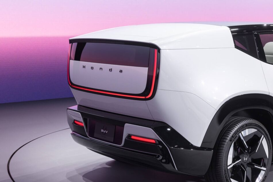 honda 0 suv achterkant