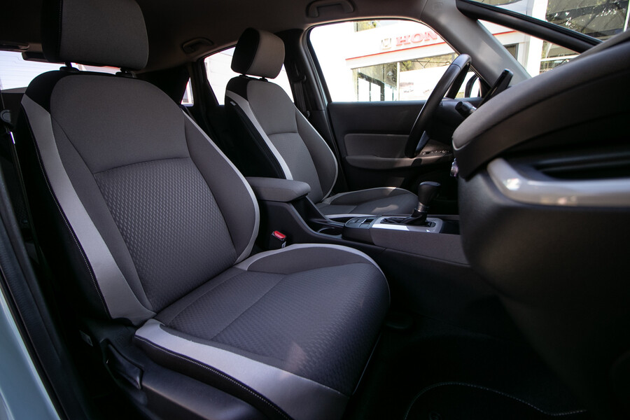 waterafstotende bekleding is exclusief voor de honda jazz in de advance crosstar-uitvoering